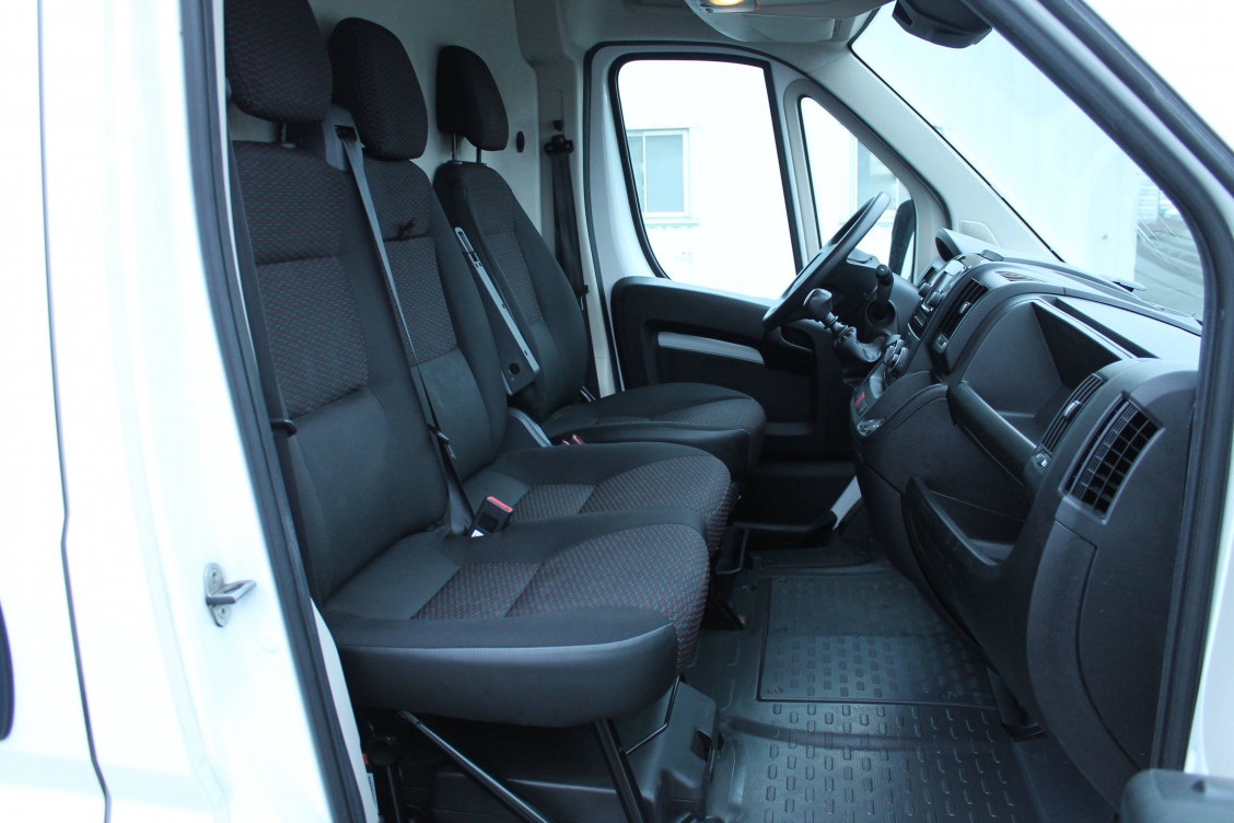 Acheter Peugeot Boxer BOXER TOLE 333 L2H2 BLUEHDI 140 S&S ASPHALT 4p occasion dans les concessions du Groupe Faurie