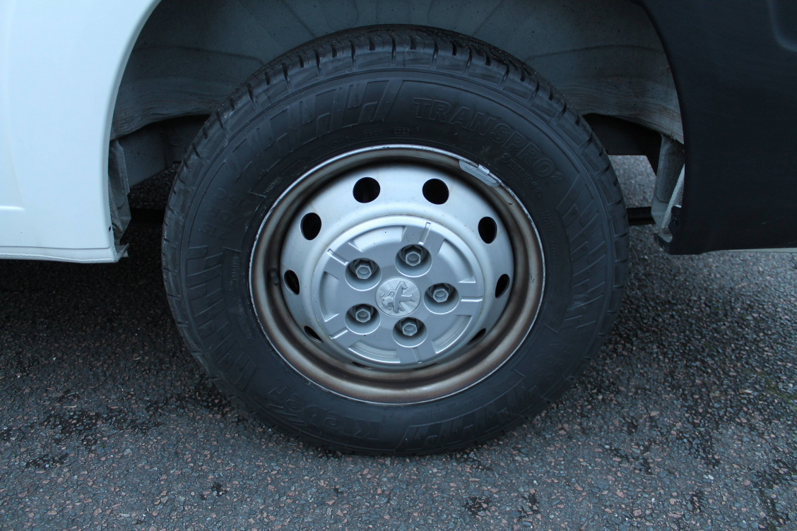 Acheter Peugeot Boxer BOXER TOLE 333 L2H2 BLUEHDI 140 S&S ASPHALT 4p occasion dans les concessions du Groupe Faurie