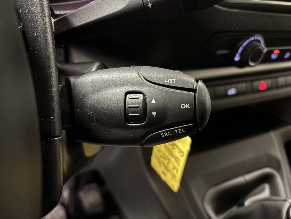 Acheter Opel Vivaro Fourgon VIVARO FGN L2 2.0 DIESEL 120 CH PTAC AUGMENTE PACK CLIM 4p occasion dans les concessions du Groupe Faurie