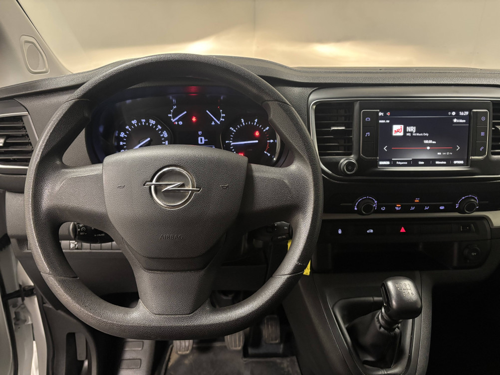 Acheter Opel Vivaro Fourgon VIVARO FGN L2 2.0 DIESEL 120 CH PTAC AUGMENTE PACK CLIM 4p occasion dans les concessions du Groupe Faurie