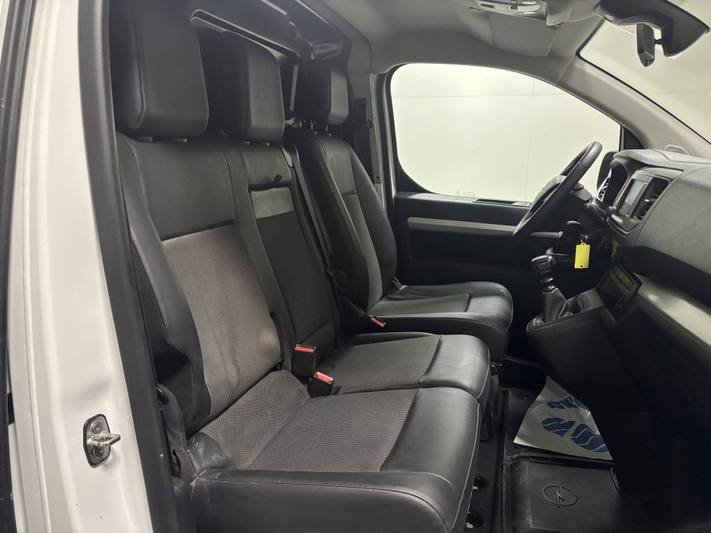 Acheter Opel Vivaro Fourgon VIVARO FGN L2 2.0 DIESEL 120 CH PTAC AUGMENTE PACK CLIM 4p occasion dans les concessions du Groupe Faurie