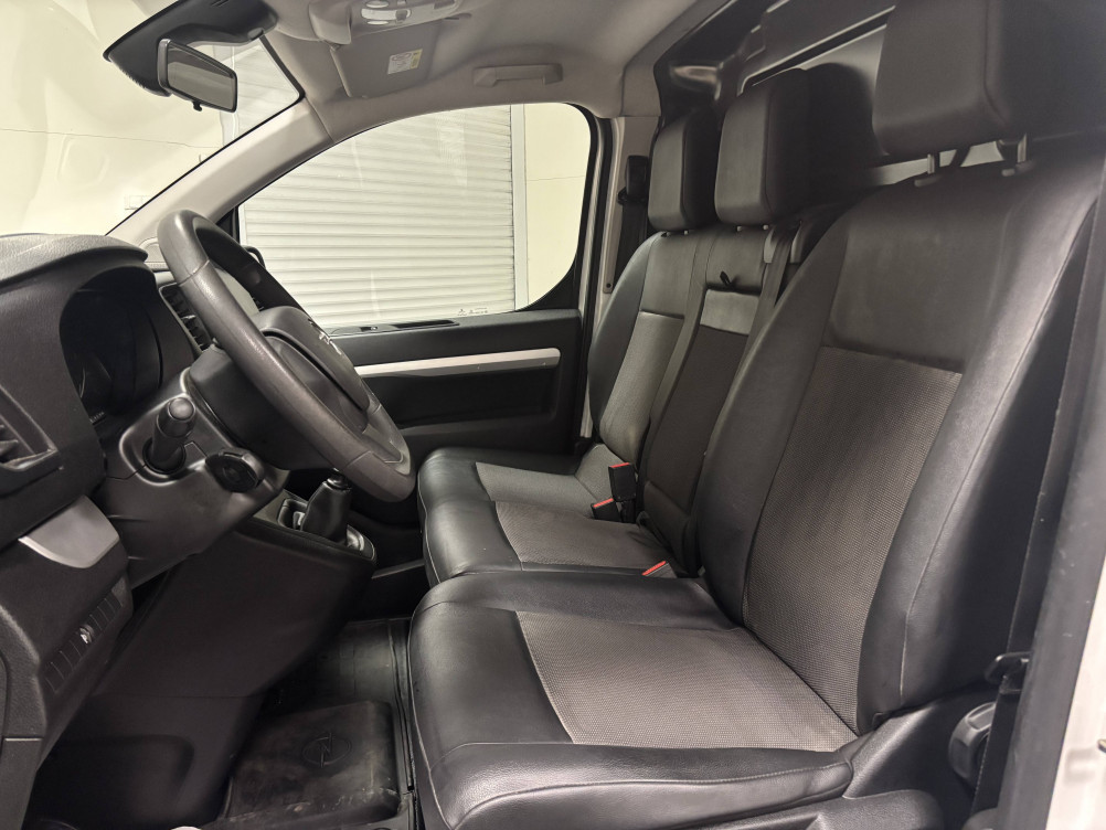 Acheter Opel Vivaro Fourgon VIVARO FGN L2 2.0 DIESEL 120 CH PTAC AUGMENTE PACK CLIM 4p occasion dans les concessions du Groupe Faurie