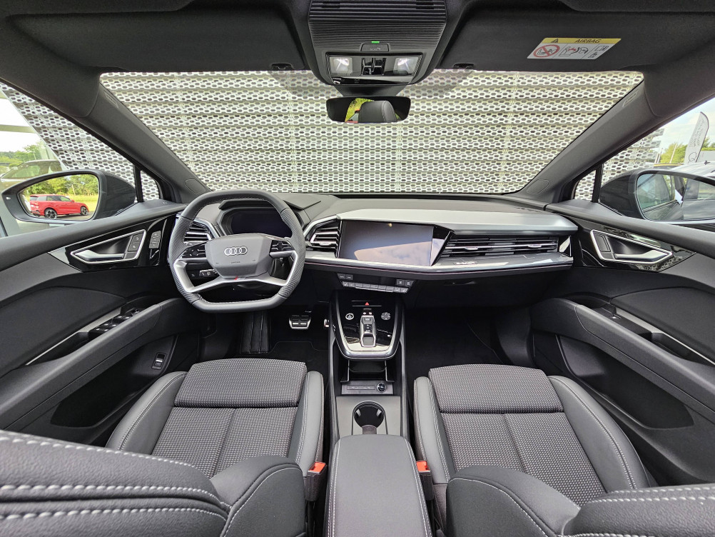 Acheter Audi Q4 Q4 e-tron Sportback 45 285 ch 82 kWh S line 5p neuf dans les concessions du Groupe Faurie