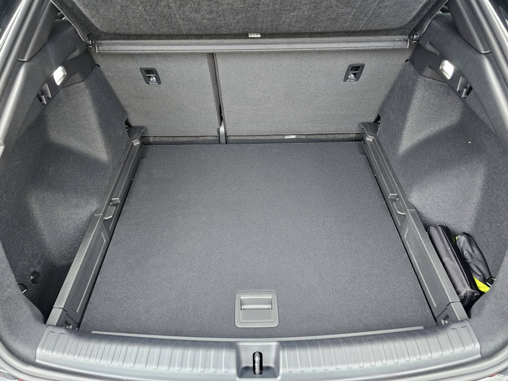 Acheter Audi Q4 Q4 e-tron Sportback 45 285 ch 82 kWh S line 5p neuf dans les concessions du Groupe Faurie