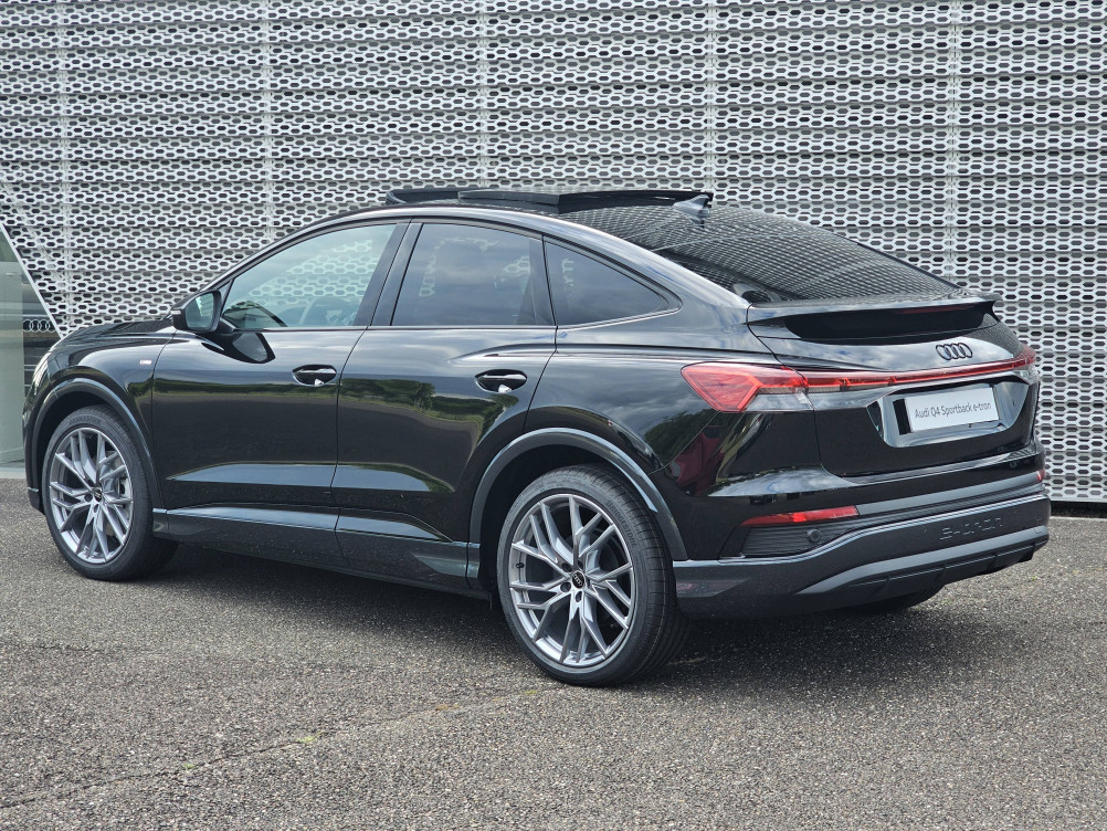 Acheter Audi Q4 Q4 e-tron Sportback 45 285 ch 82 kWh S line 5p neuf dans les concessions du Groupe Faurie