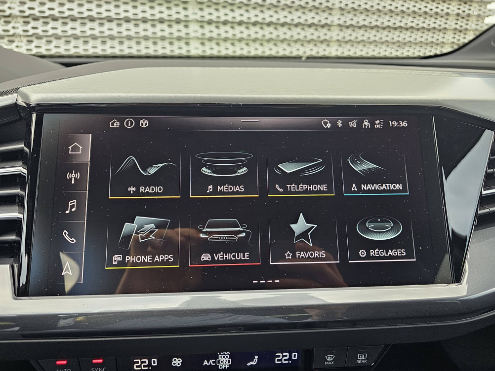 Acheter Audi Q4 Q4 e-tron Sportback 45 285 ch 82 kWh S line 5p neuf dans les concessions du Groupe Faurie