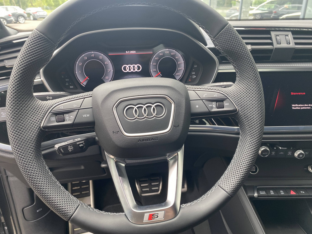 Acheter Audi Q3 Q3 35 TFSI 150 ch S tronic 7 S line 5p neuf dans les concessions du Groupe Faurie