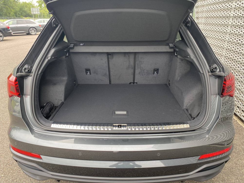 Acheter Audi Q3 Q3 35 TFSI 150 ch S tronic 7 S line 5p neuf dans les concessions du Groupe Faurie