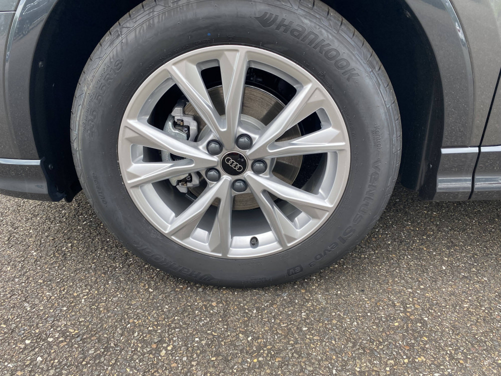 Acheter Audi Q3 Q3 35 TFSI 150 ch S tronic 7 S line 5p neuf dans les concessions du Groupe Faurie