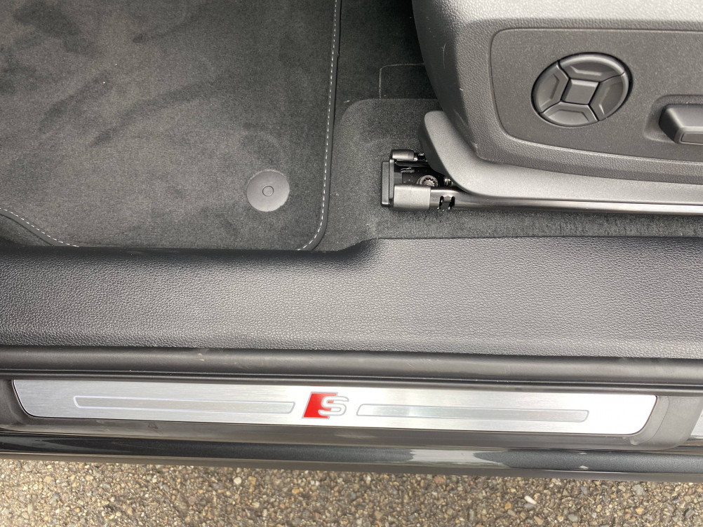 Acheter Audi Q3 Q3 35 TFSI 150 ch S tronic 7 S line 5p neuf dans les concessions du Groupe Faurie