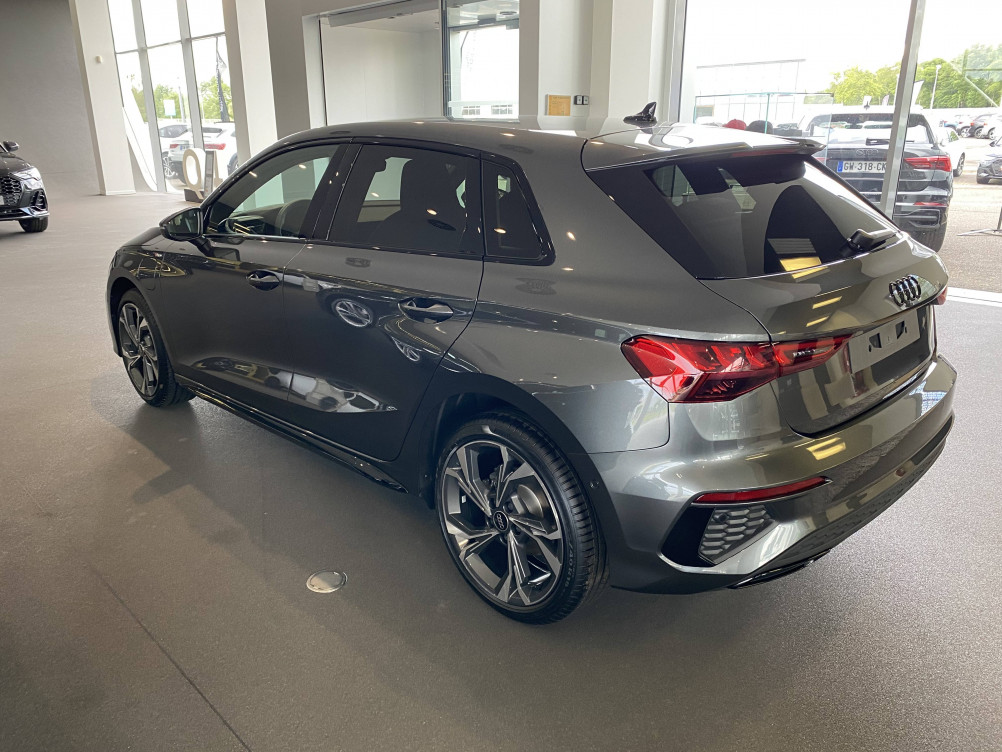 Acheter Audi A3 A3 Sportback 35 TFSI Mild Hybrid 150 S tronic 7 S Line 5p neuf dans les concessions du Groupe Faurie
