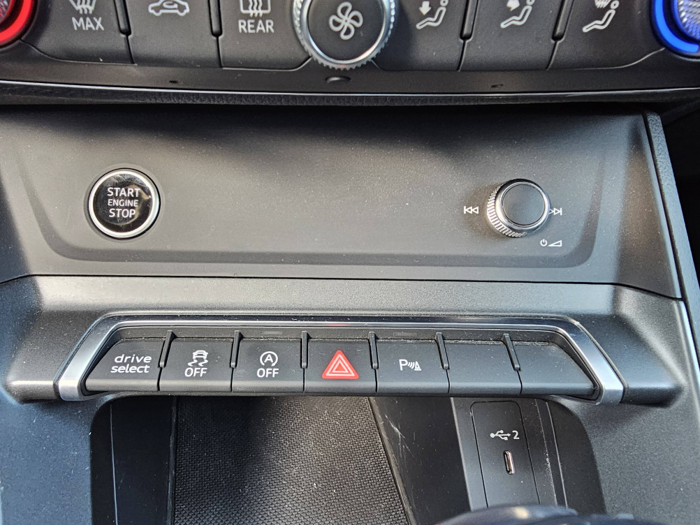 Acheter Audi Q3 Q3 35 TFSI 150 ch S tronic 7 S line 5p occasion dans les concessions du Groupe Faurie