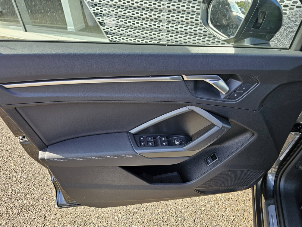 Acheter Audi Q3 Q3 35 TFSI 150 ch S tronic 7 S line 5p occasion dans les concessions du Groupe Faurie