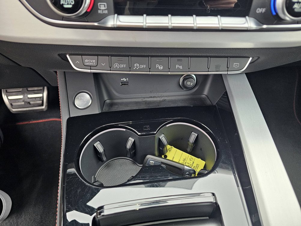 Acheter Audi A4 A4 Avant 35 TDI 163 S tronic 7 Competition 5p occasion dans les concessions du Groupe Faurie