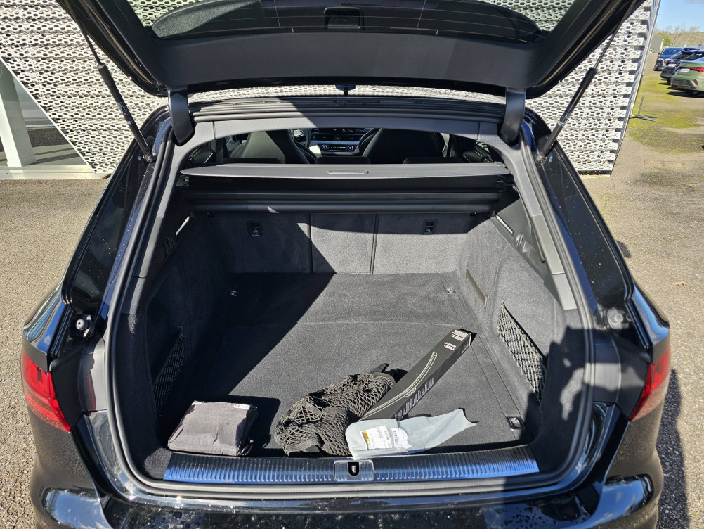 Acheter Audi A4 A4 Avant 40 TDI 204 S tronic 7 Competition 5p occasion dans les concessions du Groupe Faurie