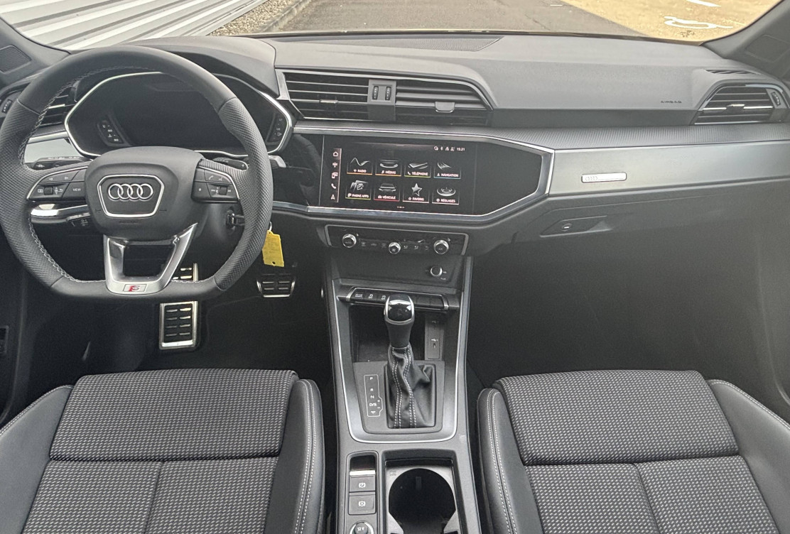 Acheter Audi Q3 Q3 35 TFSI 150 ch S tronic 7 S line 5p neuf dans les concessions du Groupe Faurie