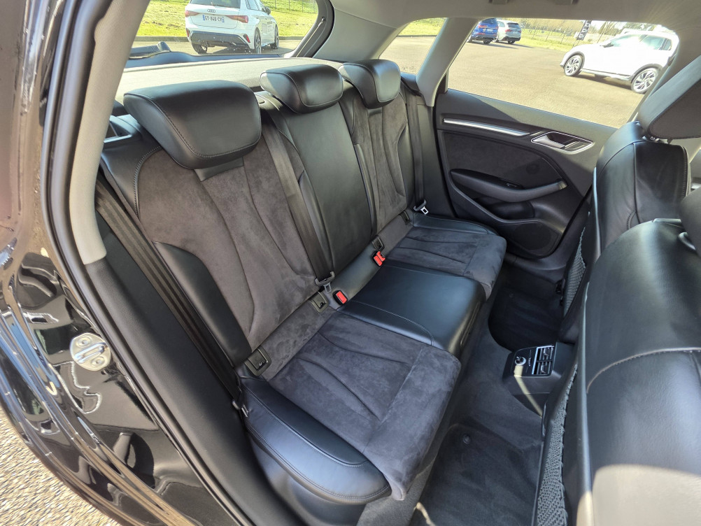 Acheter Audi A3 A3 Sportback 30 TFSI 116 S tronic 7 Design Luxe 5p occasion dans les concessions du Groupe Faurie