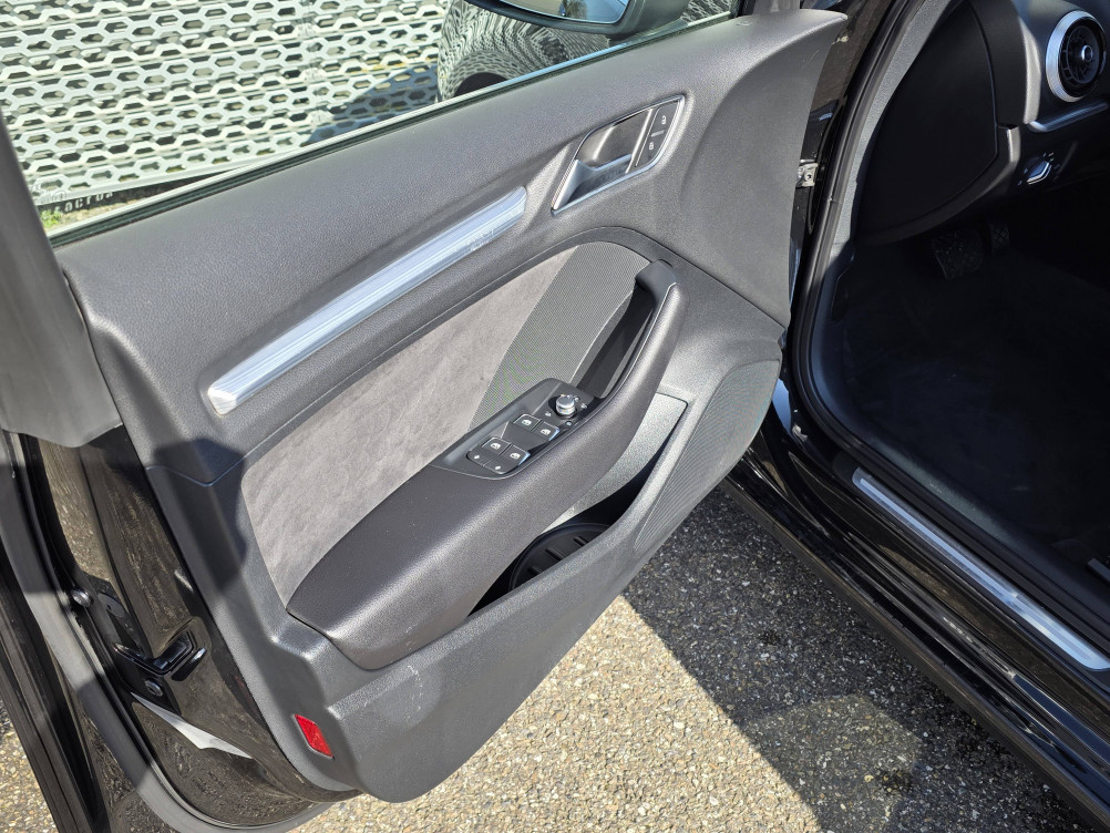 Acheter Audi A3 A3 Sportback 30 TFSI 116 S tronic 7 Design Luxe 5p occasion dans les concessions du Groupe Faurie