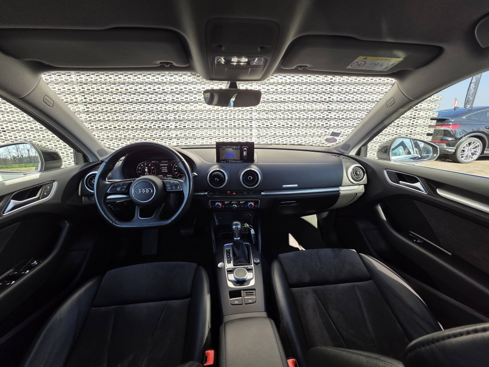Acheter Audi A3 A3 Sportback 30 TFSI 116 S tronic 7 Design Luxe 5p occasion dans les concessions du Groupe Faurie