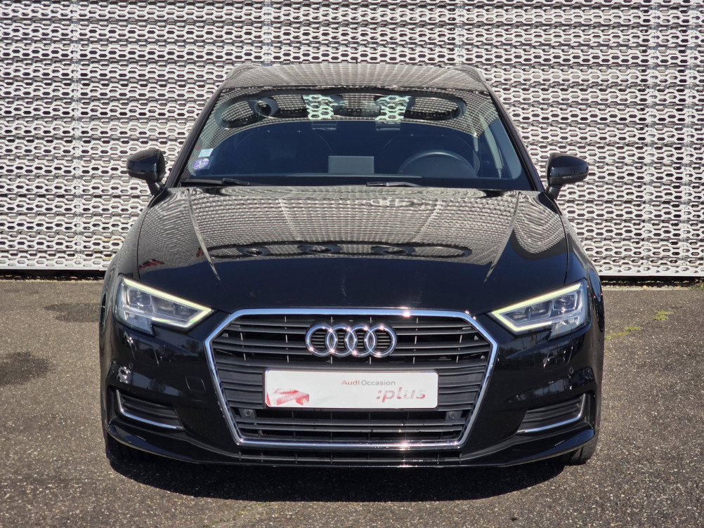 Acheter Audi A3 A3 Sportback 30 TFSI 116 S tronic 7 Design Luxe 5p occasion dans les concessions du Groupe Faurie