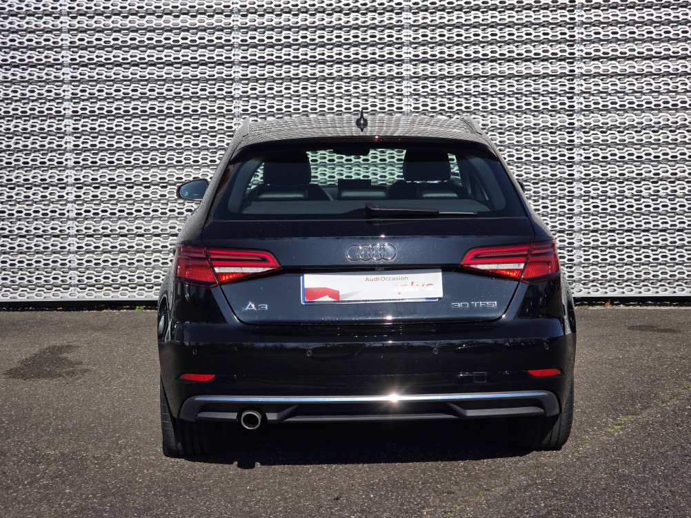 Acheter Audi A3 A3 Sportback 30 TFSI 116 S tronic 7 Design Luxe 5p occasion dans les concessions du Groupe Faurie