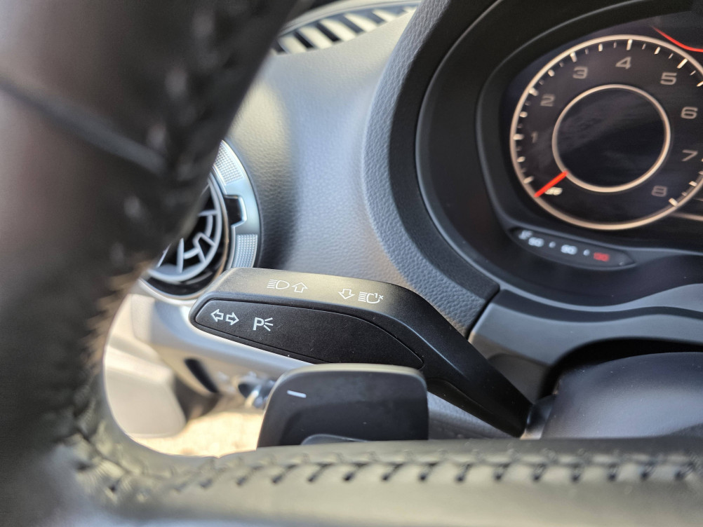 Acheter Audi A3 A3 Sportback 30 TFSI 116 S tronic 7 Design Luxe 5p occasion dans les concessions du Groupe Faurie