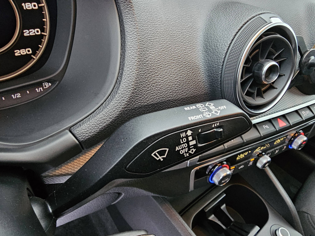 Acheter Audi Q2 Q2 30 TDI 116 S tronic 7 Business line 5p occasion dans les concessions du Groupe Faurie