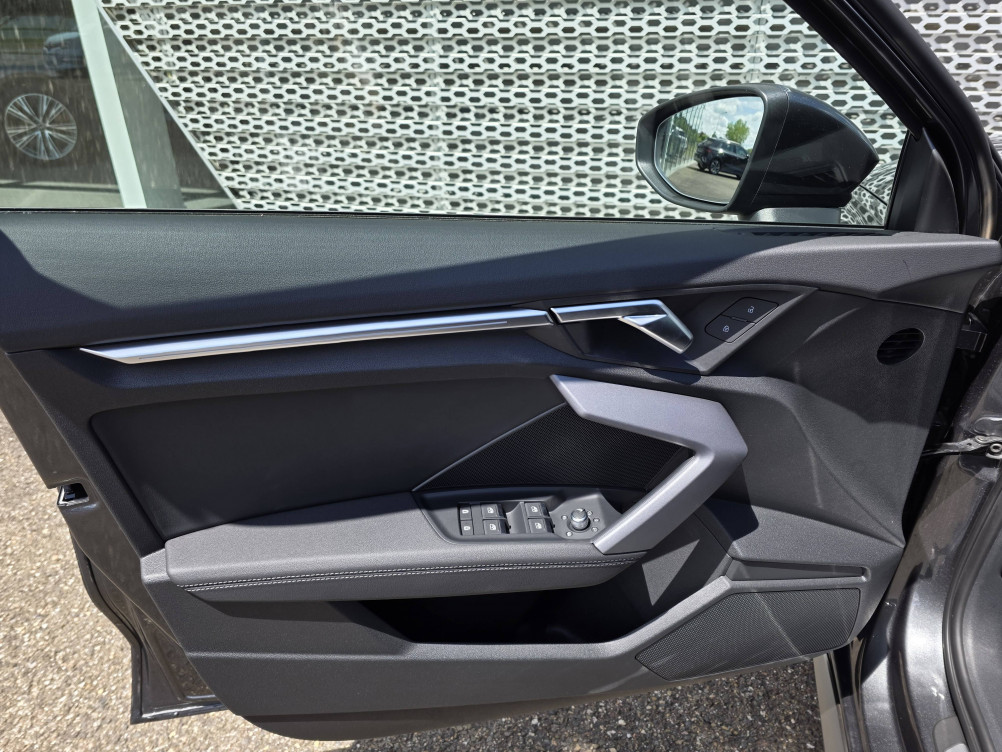 Acheter Audi A3 A3 Sportback 35 TDI 150 S tronic 7 S line 5p occasion dans les concessions du Groupe Faurie