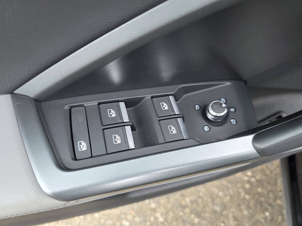 Acheter Audi Q3 Q3 Sportback 35 TDI 150 ch S tronic 7 S line 5p occasion dans les concessions du Groupe Faurie