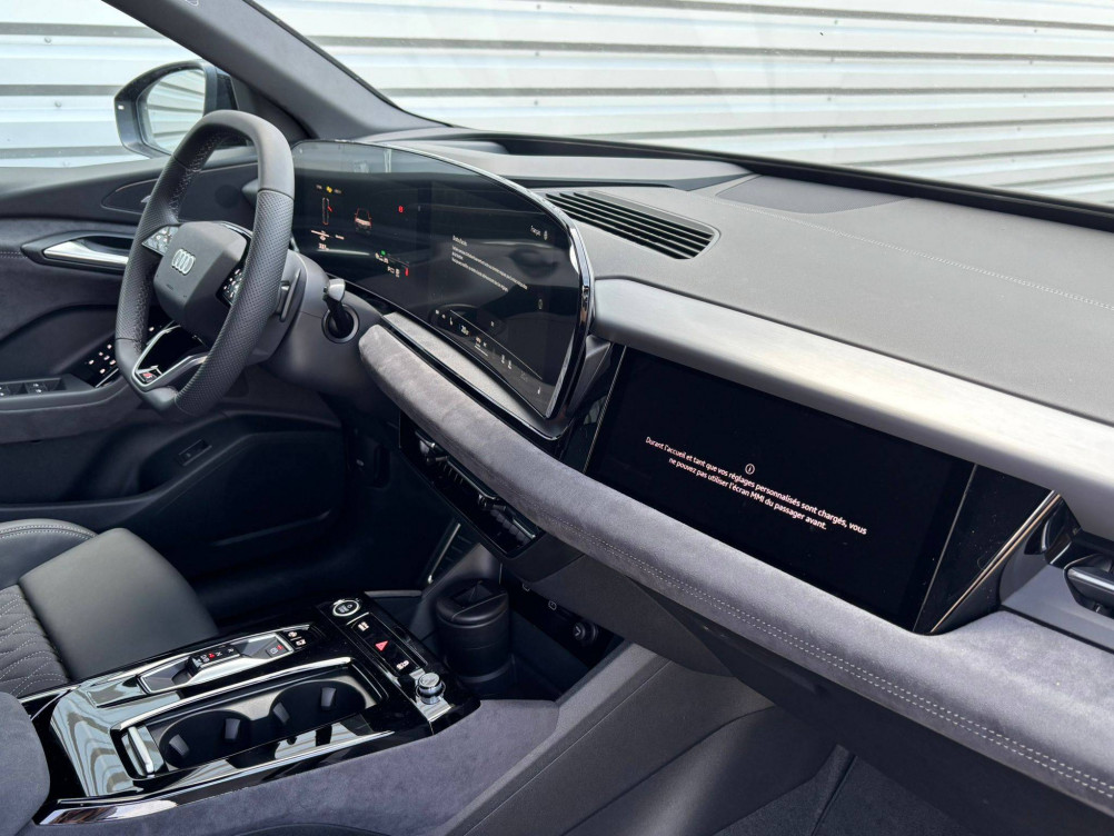 Acheter Audi Q6 E-TRON Q6 e-tron Sportback 306 ch 100 kWh performance S line 5p neuf dans les concessions du Groupe Faurie
