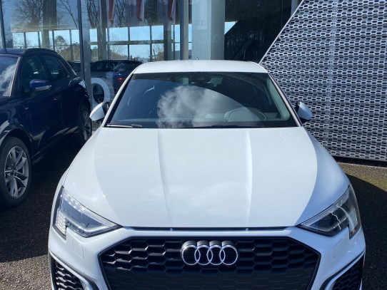 Acheter Audi A3 A3 Sportback 40 TFSIe 204 S tronic 6 S Line 5p neuve dans les concessions du Groupe Faurie