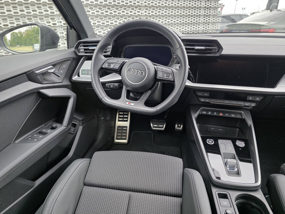 Acheter Audi A3 A3 Sportback 35 TFSI Mild Hybrid 150 S tronic 7 S Line 5p occasion dans les concessions du Groupe Faurie