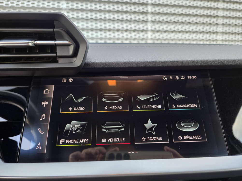 Acheter Audi A3 A3 Sportback 35 TFSI Mild Hybrid 150 S tronic 7 S Line 5p occasion dans les concessions du Groupe Faurie