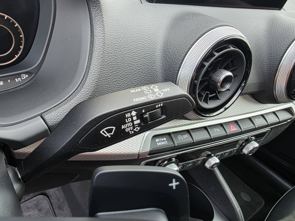 Acheter Audi Q2 Q2 35 TFSI 150 S tronic 7 Design Luxe 5p occasion dans les concessions du Groupe Faurie