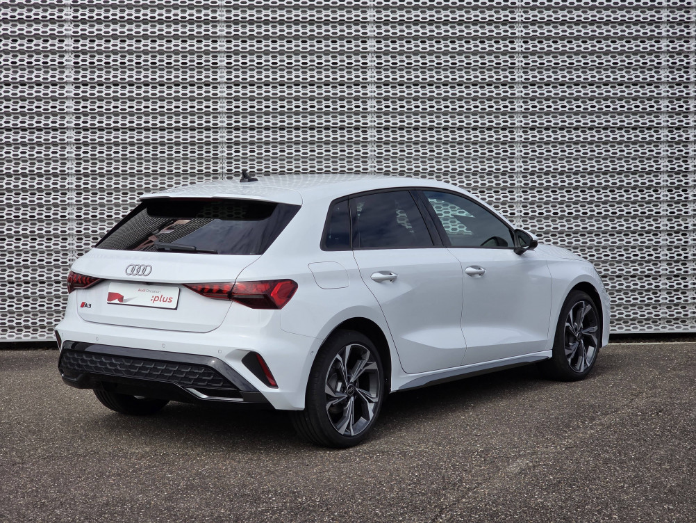 Acheter Audi A3 A3 Sportback TFSI Mild Hybrid 150 S tronic 7 S line 5p occasion dans les concessions du Groupe Faurie