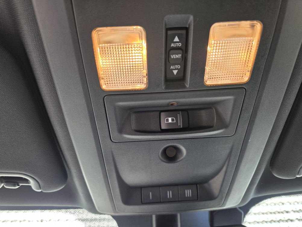 Acheter Dodge RAM Nitro DODGE RAM 1500 Crew Cab SLT WARLOCK 5p occasion dans les concessions du Groupe Faurie