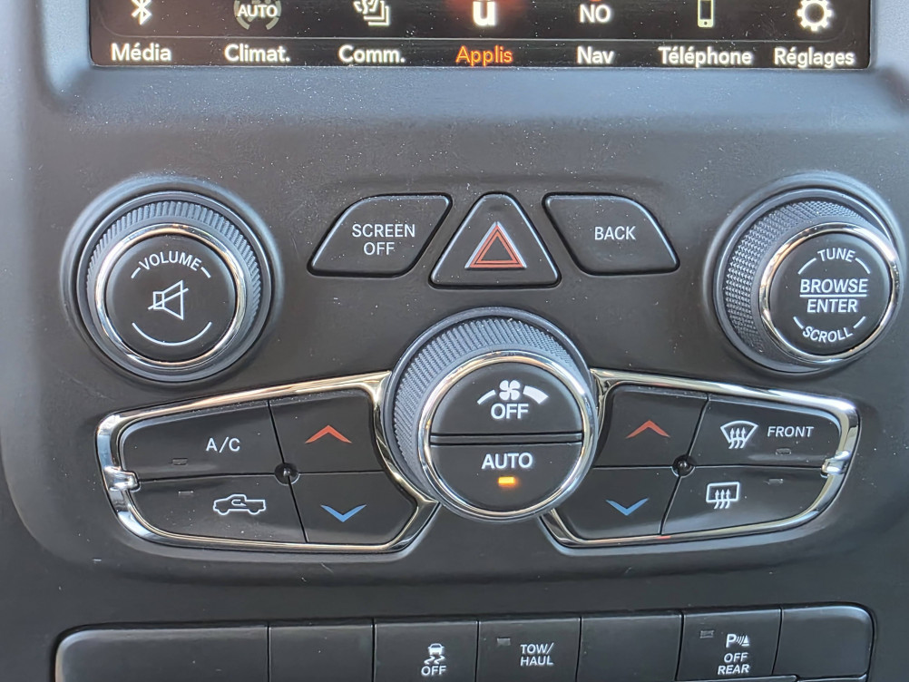 Acheter Dodge RAM Nitro DODGE RAM 1500 Crew Cab SLT WARLOCK 5p occasion dans les concessions du Groupe Faurie