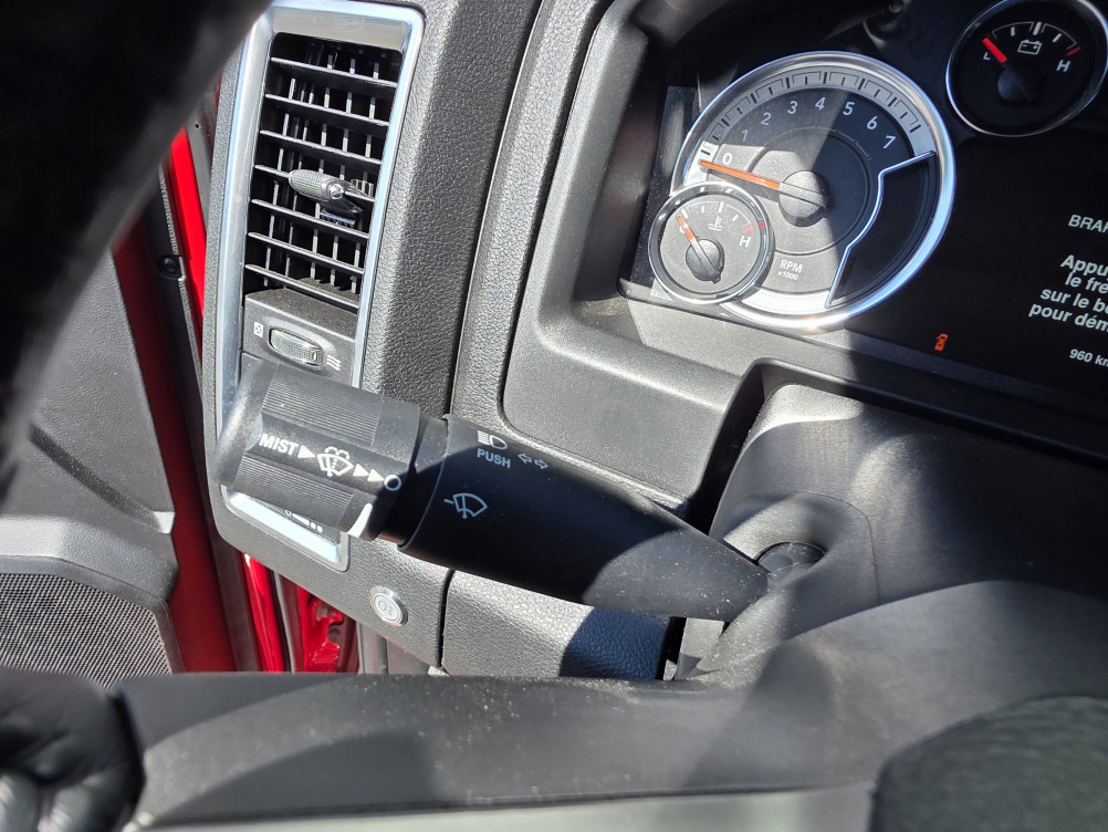 Acheter Dodge RAM Nitro DODGE RAM 1500 Crew Cab SLT WARLOCK 5p occasion dans les concessions du Groupe Faurie