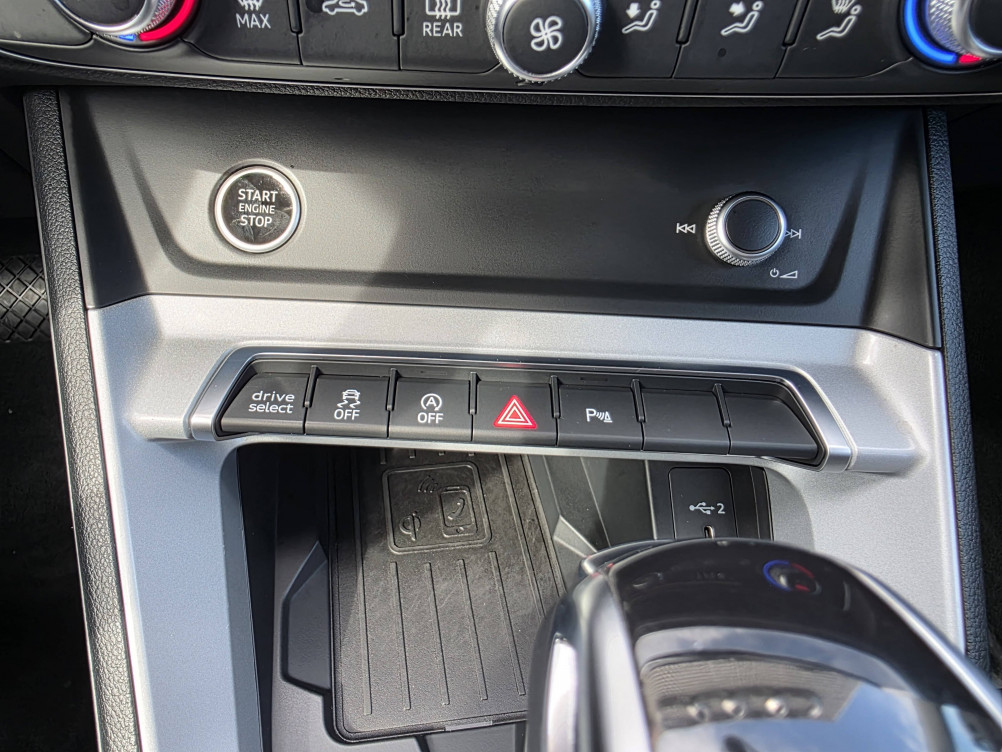 Acheter Audi Q3 Q3 35 TFSI 150 ch S tronic 7 Design Luxe 5p occasion dans les concessions du Groupe Faurie