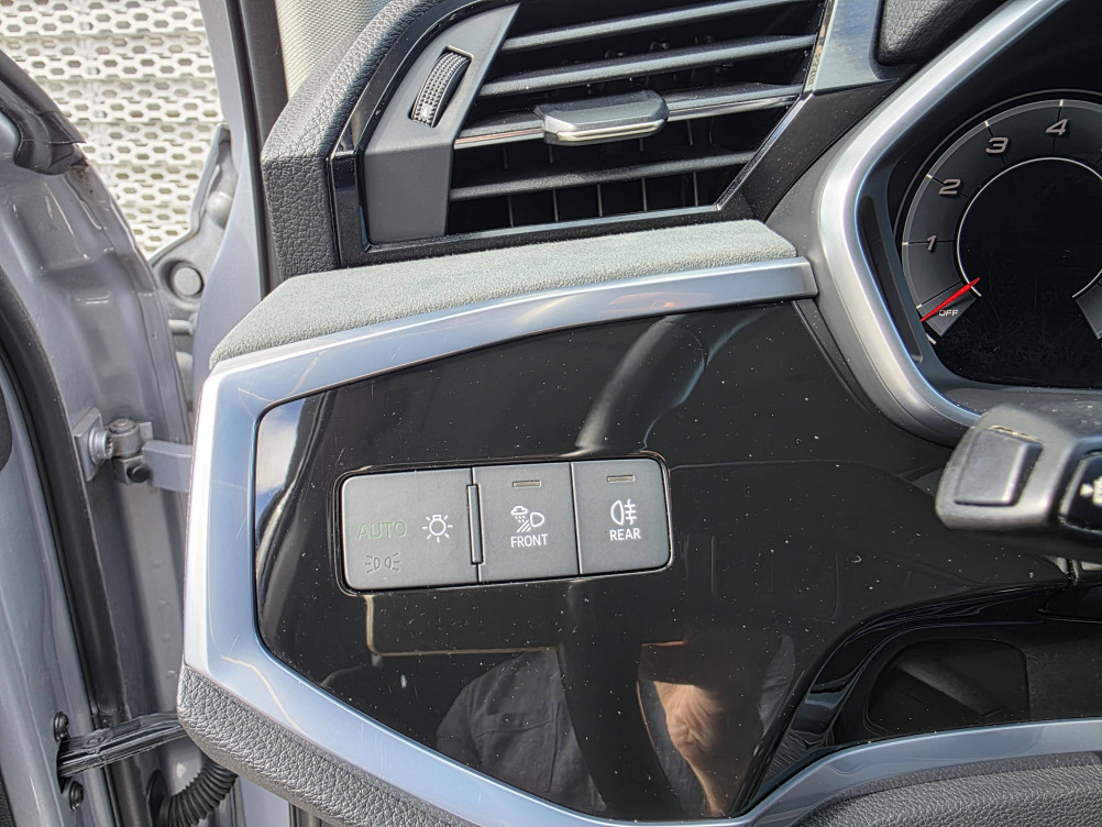 Acheter Audi Q3 Q3 35 TFSI 150 ch S tronic 7 Design Luxe 5p occasion dans les concessions du Groupe Faurie