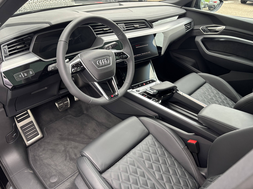 Acheter Audi Q8 e-tron Q8 e-tron Sportback 55 408 ch 114 kWh Quattro S line 5p neuf dans les concessions du Groupe Faurie