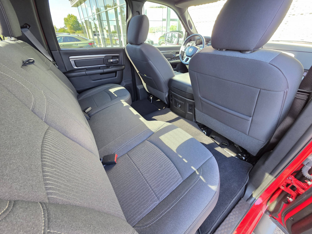 Acheter Dodge RAM Nitro DODGE RAM 1500 Crew Cab SLT WARLOCK 5p occasion dans les concessions du Groupe Faurie