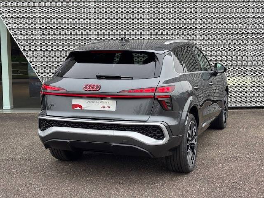 Acheter Audi Q3 Q3 e-hybrid 272 ch S tronic 6 S line 5p neuf dans les concessions du Groupe Faurie
