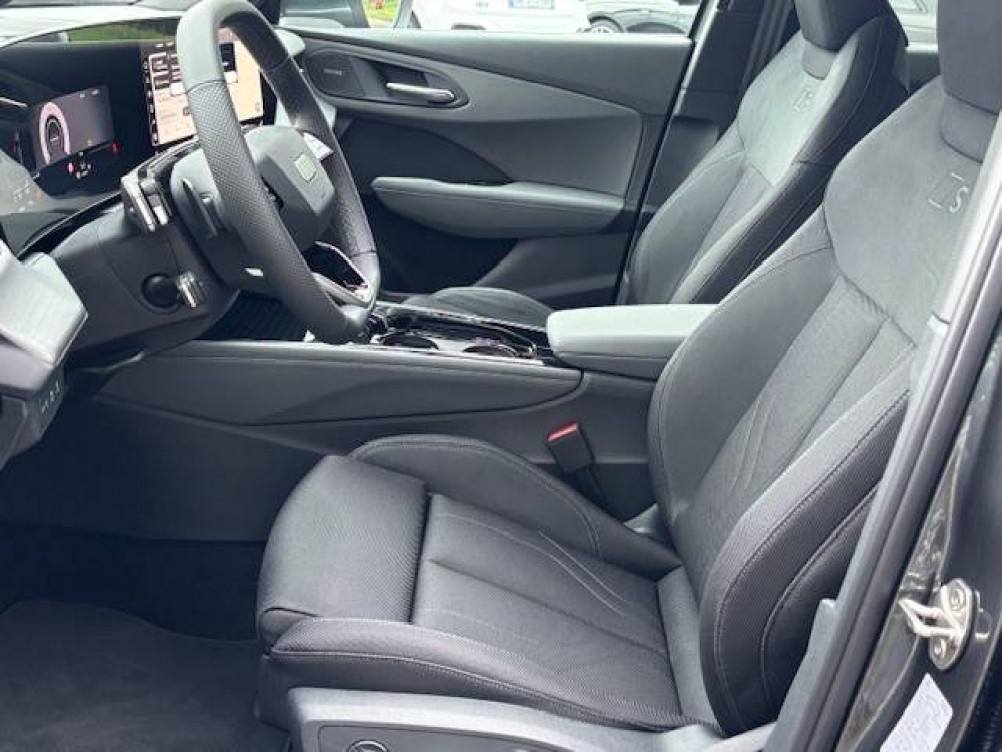 Acheter Audi Q3 Q3 e-hybrid 272 ch S tronic 6 S line 5p neuf dans les concessions du Groupe Faurie