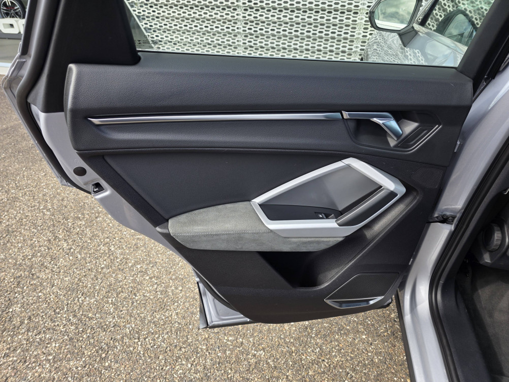 Acheter Audi Q3 Q3 35 TFSI 150 ch S tronic 7 Design Luxe 5p occasion dans les concessions du Groupe Faurie
