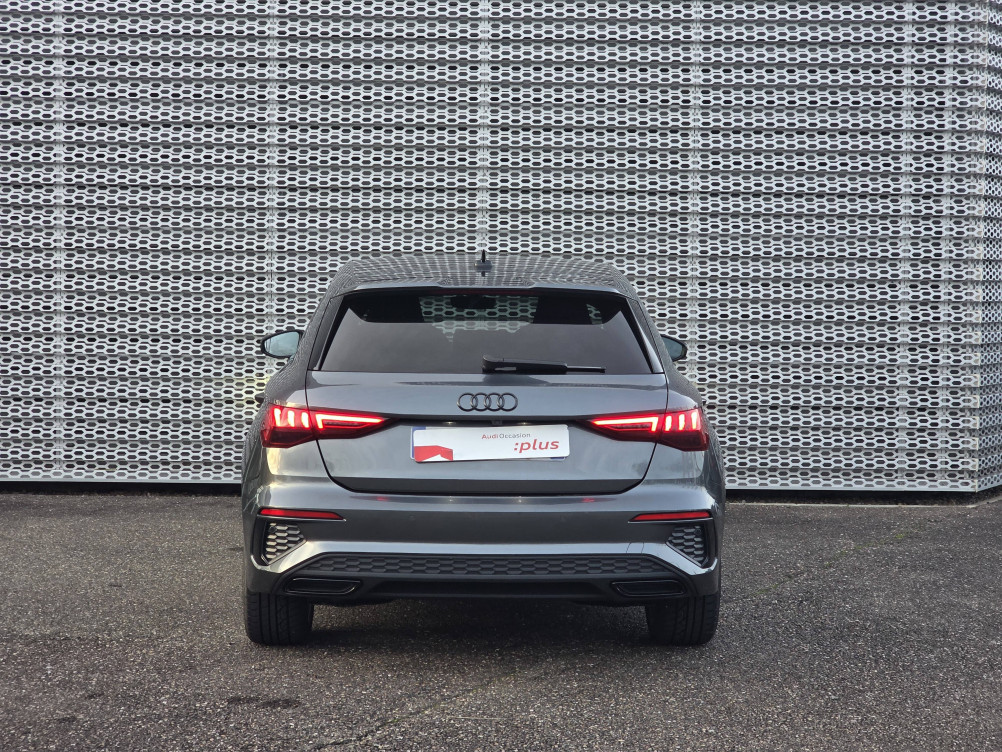 Acheter Audi A3 A3 Sportback 35 TFSI Mild Hybrid 150 S tronic 7 S Line 5p occasion dans les concessions du Groupe Faurie