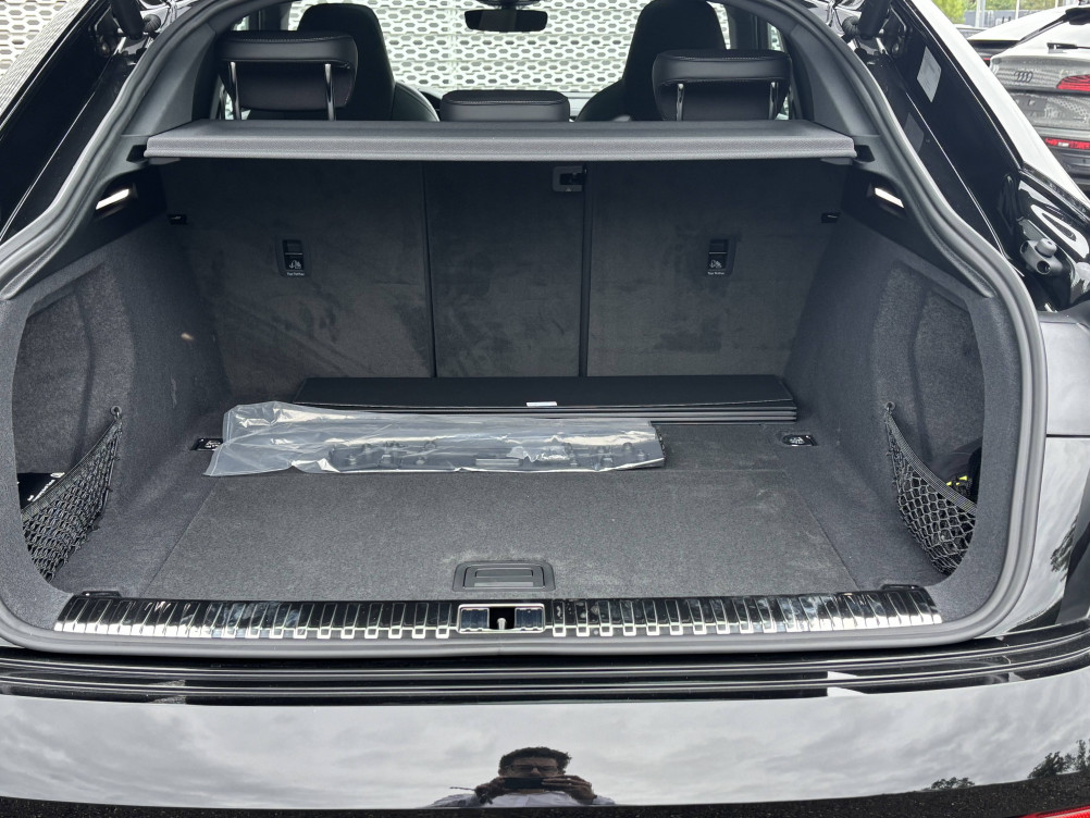 Acheter Audi Q8 e-tron Q8 e-tron Sportback 55 408 ch 114 kWh Quattro S line 5p neuf dans les concessions du Groupe Faurie
