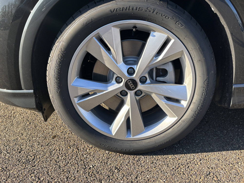 Acheter Audi Q4 Q4 e-tron 45 285 ch 82 kWh S LINE 5p neuf dans les concessions du Groupe Faurie