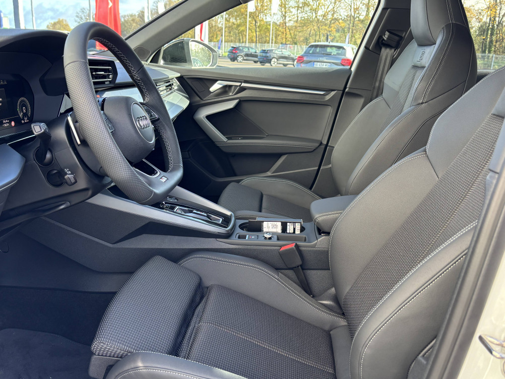 Acheter Audi A3 A3 Sportback TFSI e Hybride rechargeable 204 S tronic 6 S line 5p neuf dans les concessions du Groupe Faurie