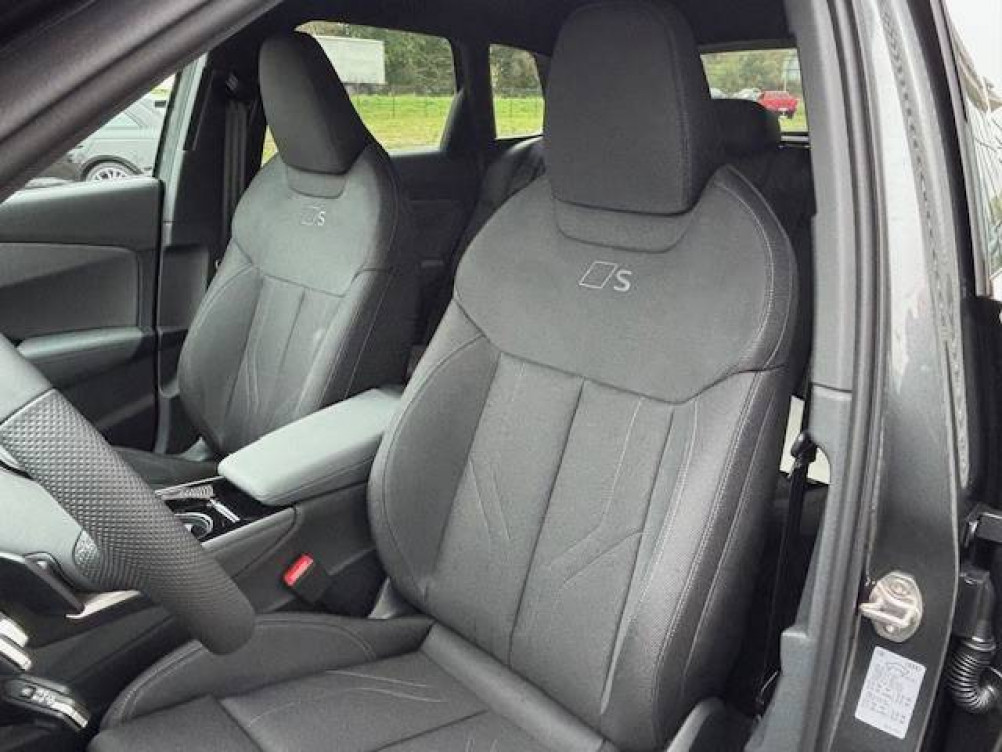 Acheter Audi Q3 Q3 e-hybrid 272 ch S tronic 6 S line 5p neuf dans les concessions du Groupe Faurie